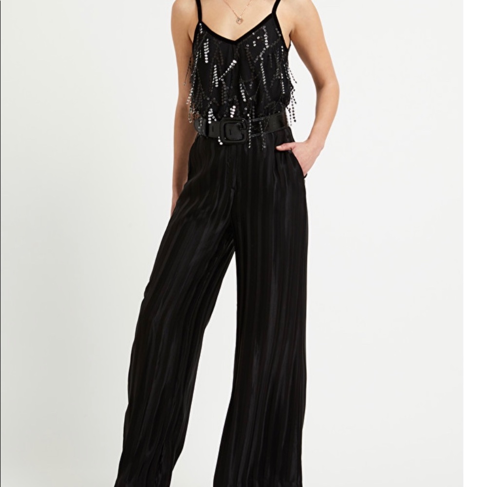 Top With Sequins - Picture 2 of 8